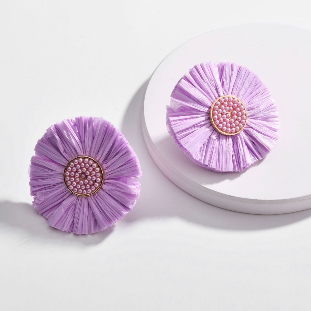 Pink/purple flower earrings 🌸